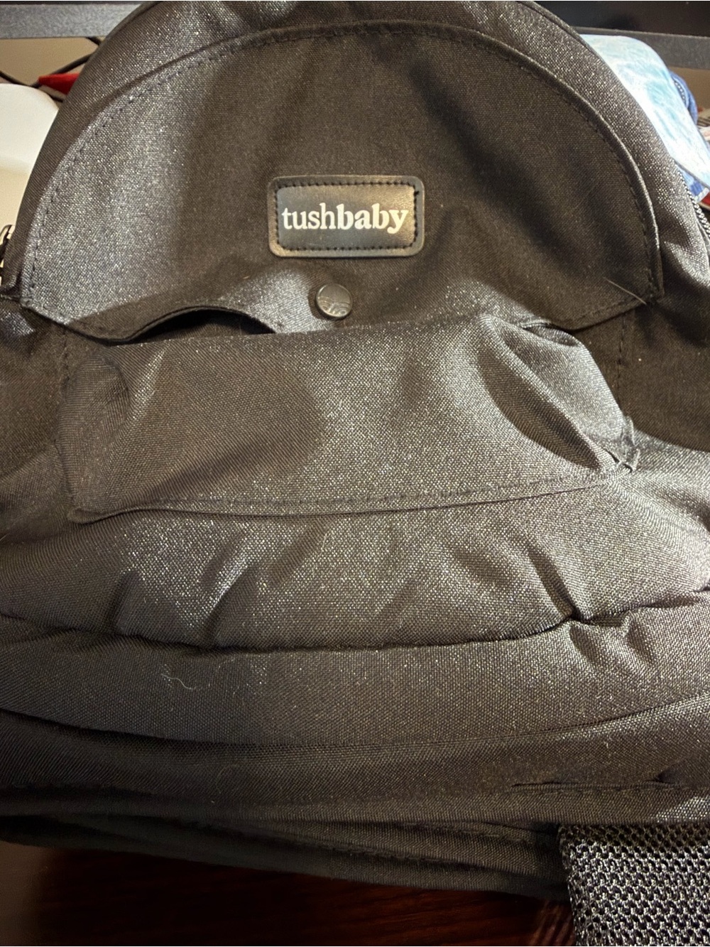 Tushbaby Black Hop Carrier with Belt Extender